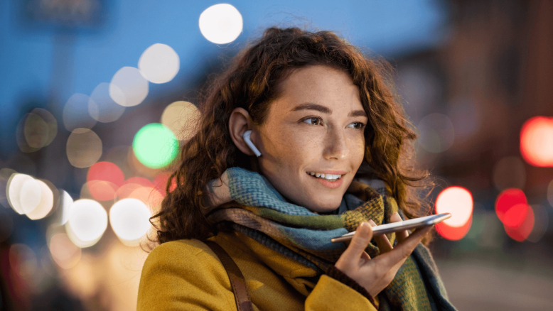 Voice messages: the secret feature that will make your fans fall in love with you and grow your income!