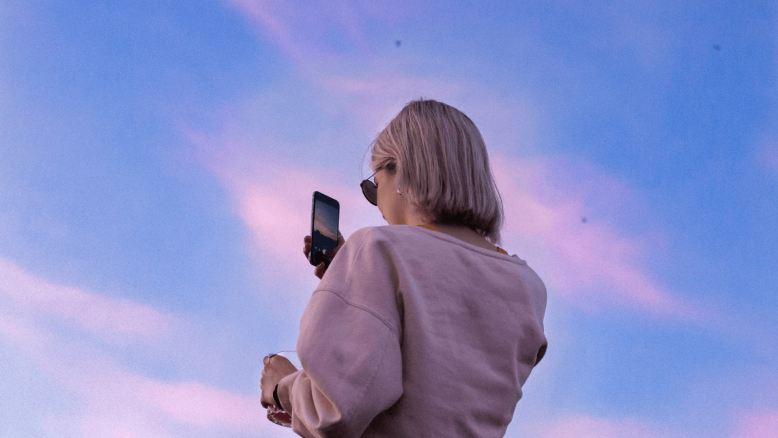 Glamino foto tipy: Nezbytné aplikace pro každého tvůrce obsahu. Stáhni si je do telefonu a proměň své příspěvky v umění.