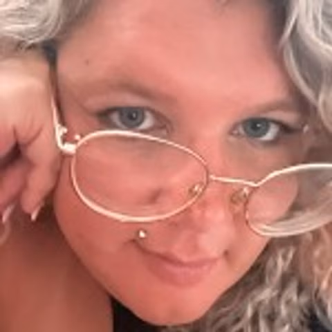 CurvyAnonymousGirl89