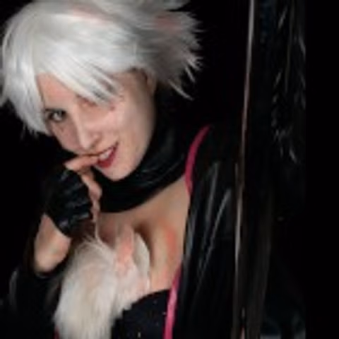 Satine Rouge