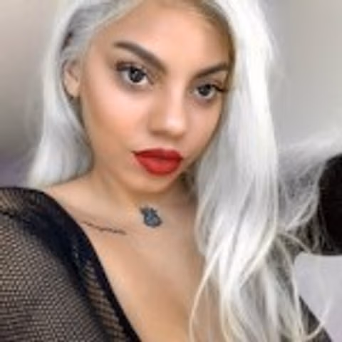 Mariaa Skyy : Customs Open!